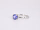 Bague 54 Bague en or blanc avec tanzanite 58 Facettes 2200