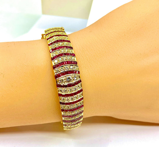 Bracelet Bracelet jonc en or jaune 18 carats, rubis et diamants 58 Facettes AB608