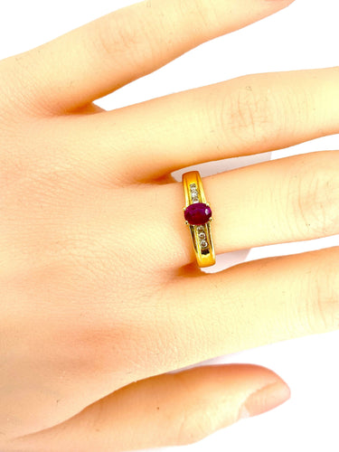 Bague 54 Bague en or jaune 18 carats en rubis et diamants 58 Facettes AB325