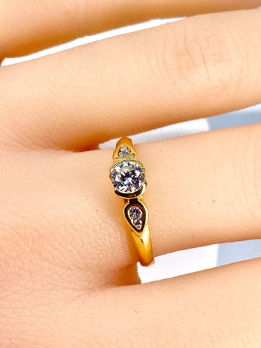 Bague 52 Bague solitaire  or 18 diamant central 0,30 carat 58 Facettes AB636