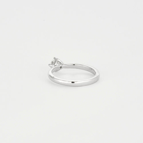 Bague 54 Solitaire or blanc avec diamant 58 Facettes 3121239