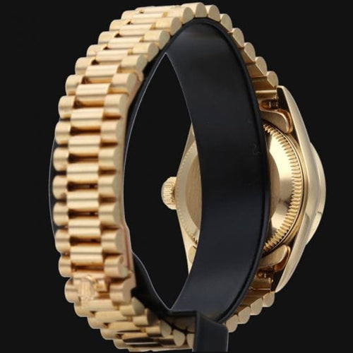 Montre Rolex Montre Oyster Perpetual 26 58 Facettes MT43271