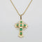 Pendentif Pendentif croix en or jaune orné d'émeraudes 58 Facettes 50353