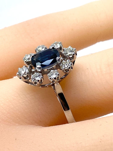 Bague 53 Bague marguerite en or blanc, saphir et diamants 58 Facettes AB644