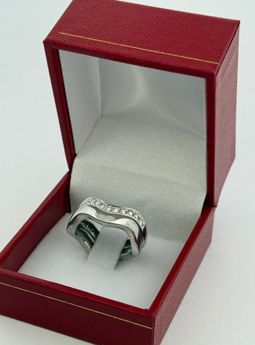 Bague 48 Duo d’alliances Cartier vintage or blanc et diamants 58 Facettes