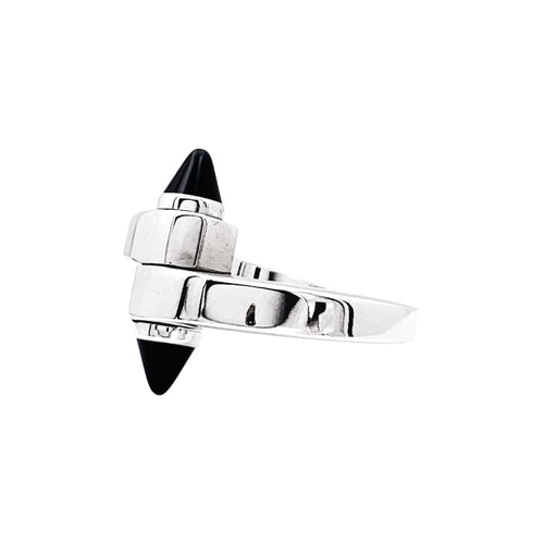 Ring Cartier, "Menottes", hvitt gull og onyx. 