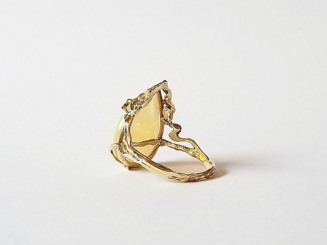 Bague 52 Bague or jaune 18k et Opale 58 Facettes