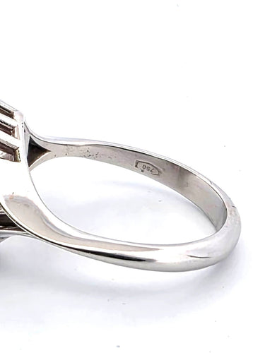 Bague 57 Bague en or blanc 18 carats avec rubis et diamants 58 Facettes