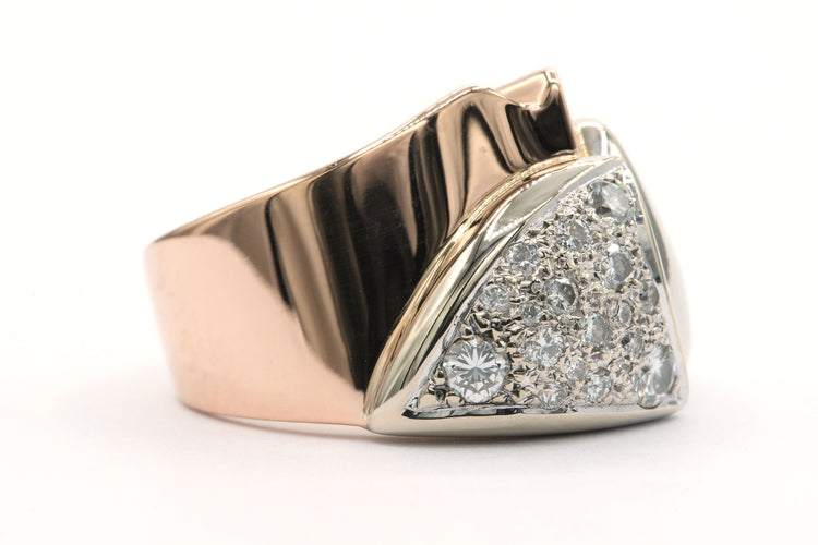 Bague 49 Bague contemporaine en or jaune et blanc sertie de diamants 58 Facettes 21625