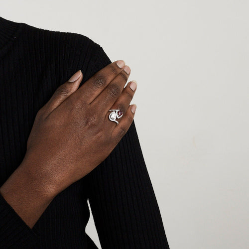 Bague 55 Bague or blanc avec diamants et rubis 58 Facettes