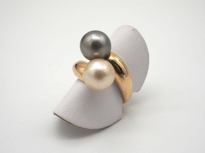 Bague 52 Bague or jaune, perle de Tahiti et perle blanche 58 Facettes