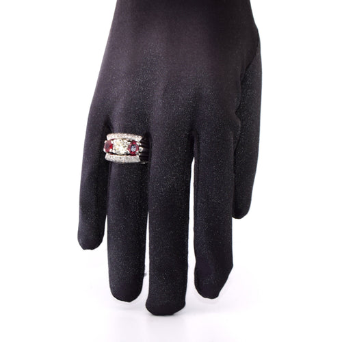 Bague 54 Bague vintage en or blanc avec diamants et rubis 58 Facettes