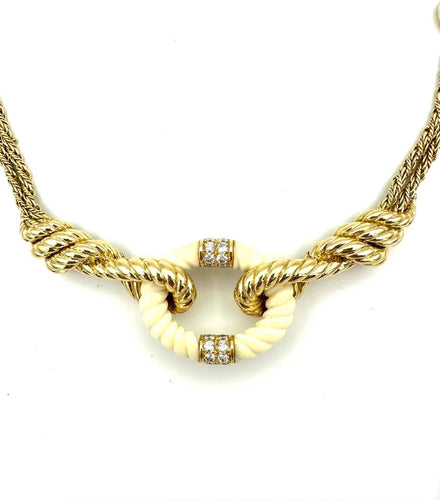 Collier VAN CLEEF & ARPELS. Collier vintage en or jaune 18K, ivoire et diamants 58 Facettes