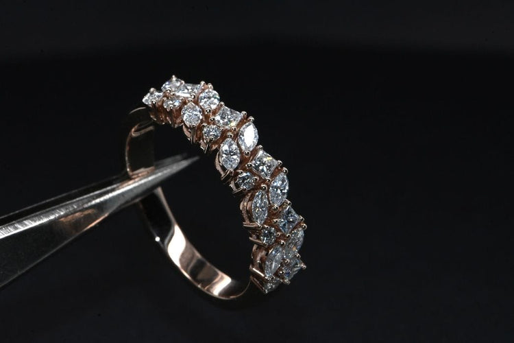 Bague 54 Anneau de mariage en or rose serti de diamants 58 Facettes