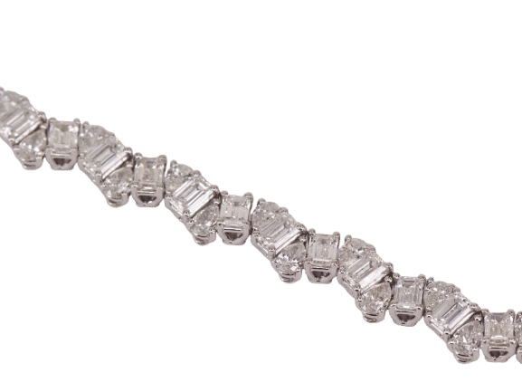 Bracelet Bracelet Tennis Diamants taille émeraude et poire 58 Facettes 3335