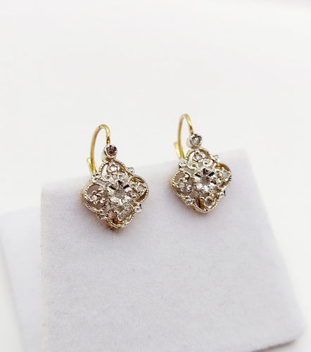 Boucles d'oreilles Dormeuses marguerite antiques en or 18k et diamants taille rose (circa 1900) 58 Facettes A06421
