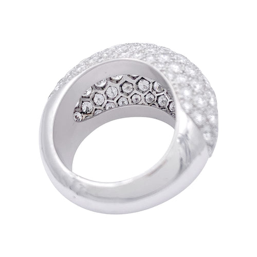 Bague 56 Bague dôme, or blanc, diamants. 58 Facettes 32892