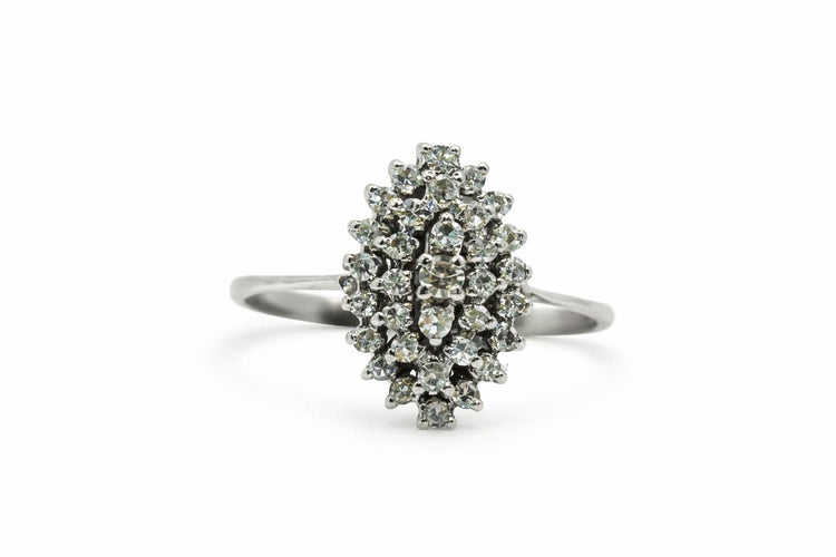 Bague Bague en or blanc avec diamants 58 Facettes 50286