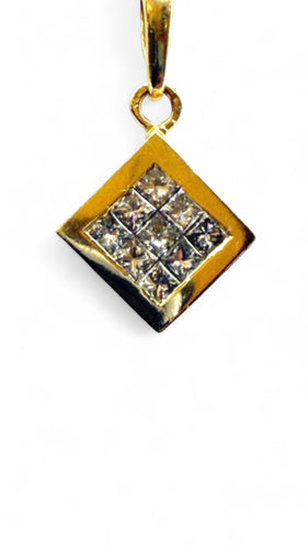 Yellow gold necklace with pendant, princess-cut diamonds 