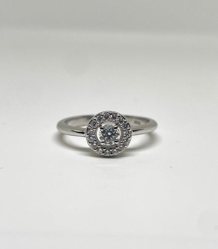 Bague Solitaire or blanc diamant entouré 58 Facettes