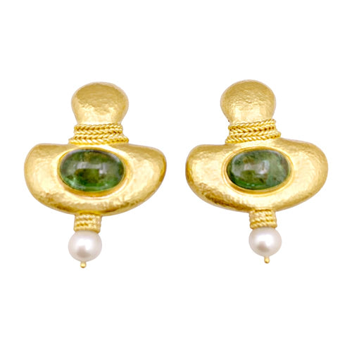 Boucles d'oreilles Boucles d'oreilles en or jaune 22kt martelé, tourmalines vertes et perles. 58 Facettes 34911