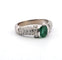 Bague 57 Bague en or blanc avec émeraude et diamants 58 Facettes