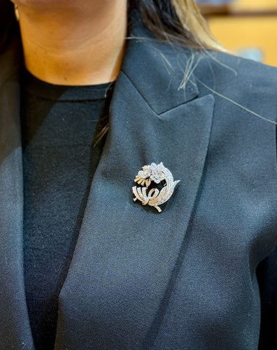 Broche Broche à fleurs en or et diamants magnifiques 58 Facettes