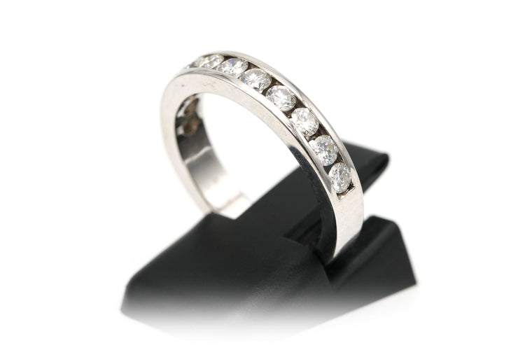 Bague 53 Alliance demi-américaine contemporaine or blanc, diamants 58 Facettes B724