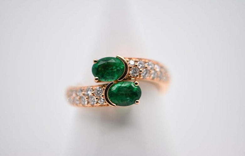 Bague 54 Duo Ring of Emeralds and Diamonds Pink Gold 58 Facettes
