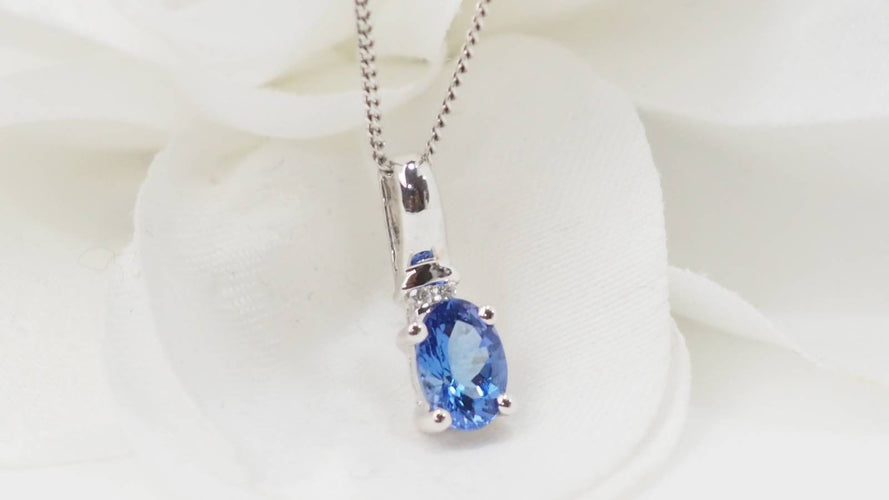 Collier Collier en or blanc, tanzanite et diamants 58 Facettes 32628