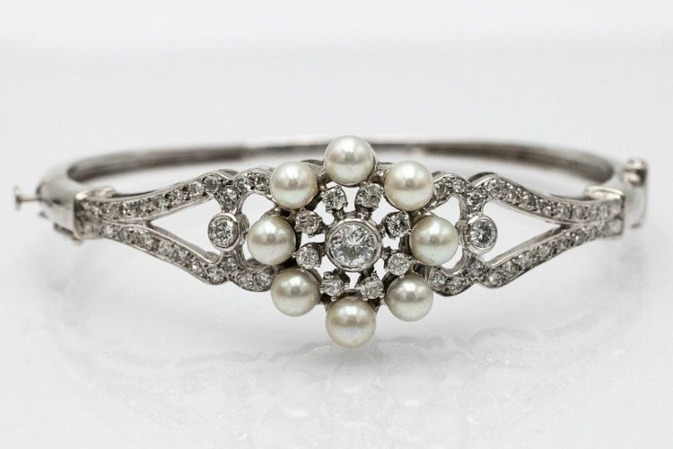 Bracelet Bracelet en or blanc avec diamants et perles 58 Facettes 10675