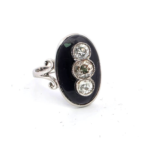 Bague 50 Bague en platine avec diamants et onyx 58 Facettes
