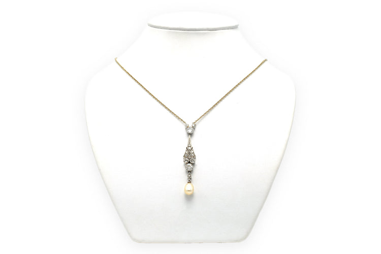 Collier Collier Art Déco en or blanc 18 carats, platine, perles et diamants old cut et "taille" 8/8 58 Facettes 22778