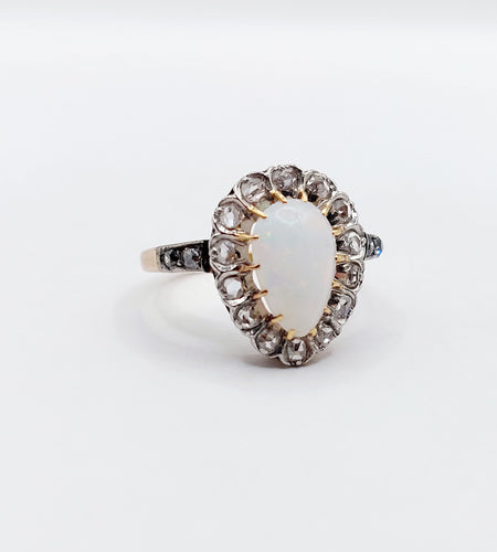 Bague 52 Bague pompadour antique or blanc 18k opale cabochon et diamants taille roses (circa 1900) 58 Facettes A05057