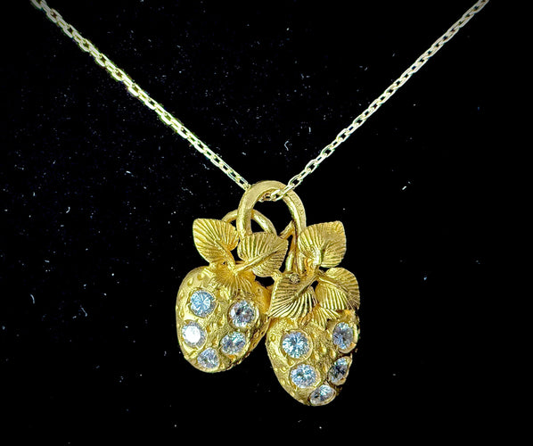 Pendentif Pendentif or jaune fraises serti de brillants 58 Facettes
