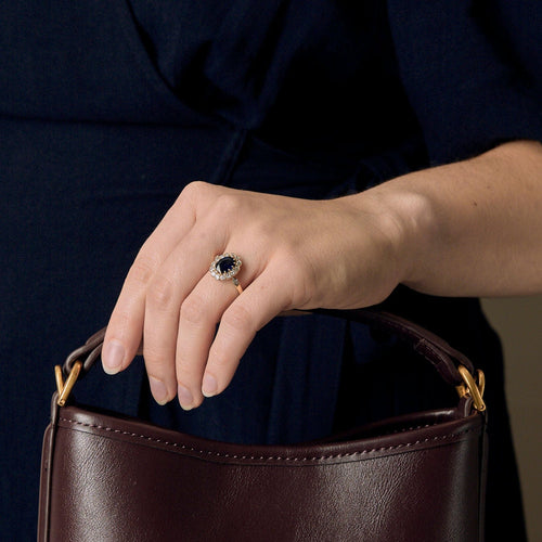 Bague 57,5 Bague marguerite en or jaune et or blanc, saphir et diamants 58 Facettes B250589