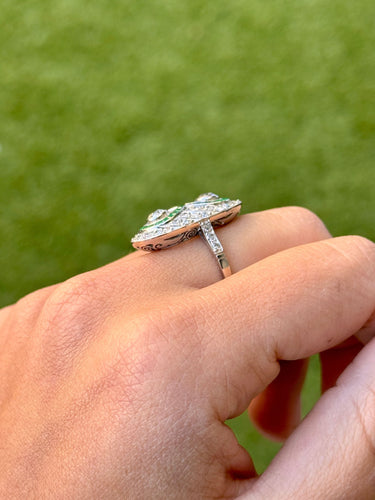 Bague 54 Bague de style Art déco en platine avec diamants et émeraudes 58 Facettes