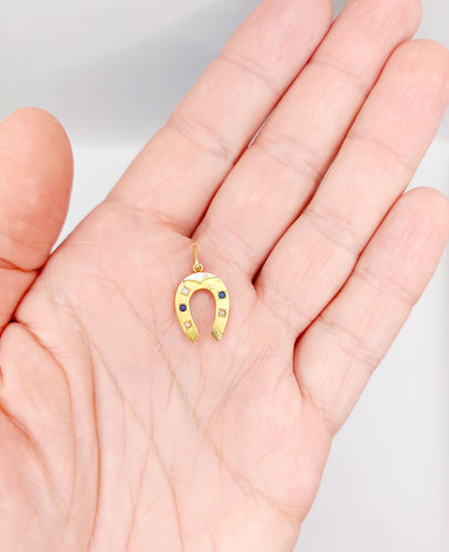 Pendente a ferro di cavallo antico in oro 18k con pietre blu e perle 