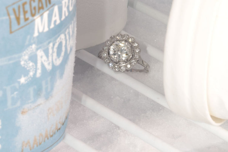 Bague 54 Liens éternels : la bague décorative en diamant des années 1920 58 Facettes 19157-0036