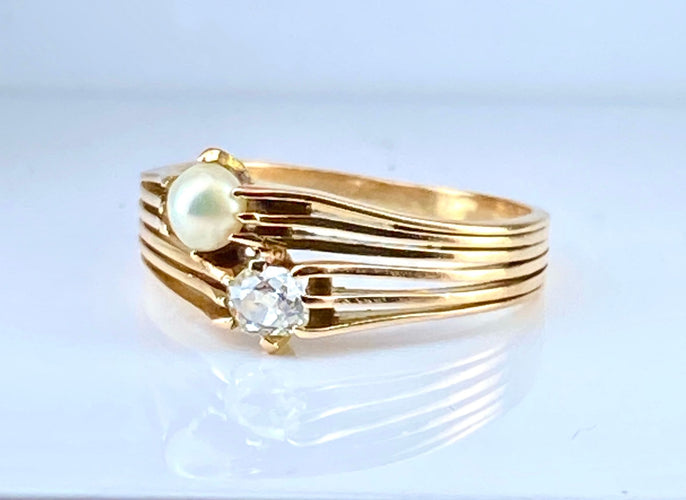 Ringa Toi & Moi i gult guld, diamant och pärla omkring 1900