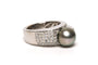 Bague 55 Bague contemporaine en or blanc, perle de Tahiti et diamants (+-0.396ct) 58 Facettes 21854