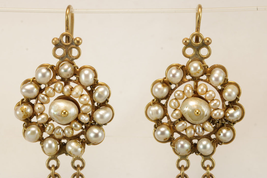 Pendientes de oro con perlas antiguas