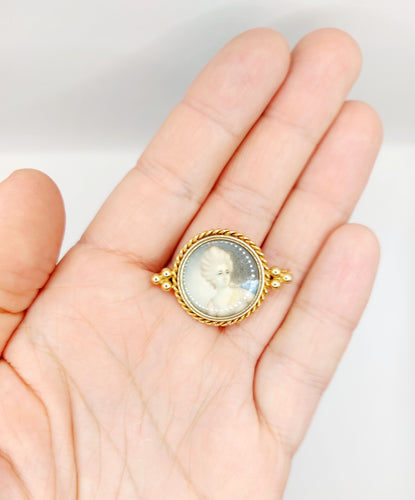 Broche Broche victorienne or rose, miniature femme élégante 58 Facettes A04508