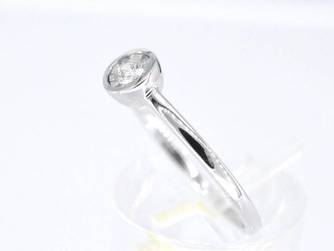 Bague Bague en or blanc avec un diamant taille brillant 58 Facettes 2088