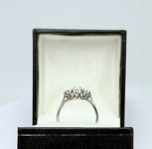 Bague 53 Bague ancienne Vous & Moi en or et platine, diamants et saphir 58 Facettes