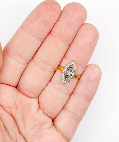 Bague 52.5 Bague marquise antique or jaune et platine, diamants et saphirs 58 Facettes A05575