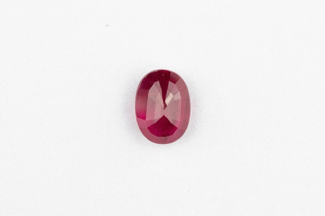 Gemstone Rubis birman 1.567cts certificat Bellerophon 58 Facettes