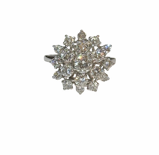 Bague 54 Bague ancienne en or blanc 18 carats et diamants 58 Facettes