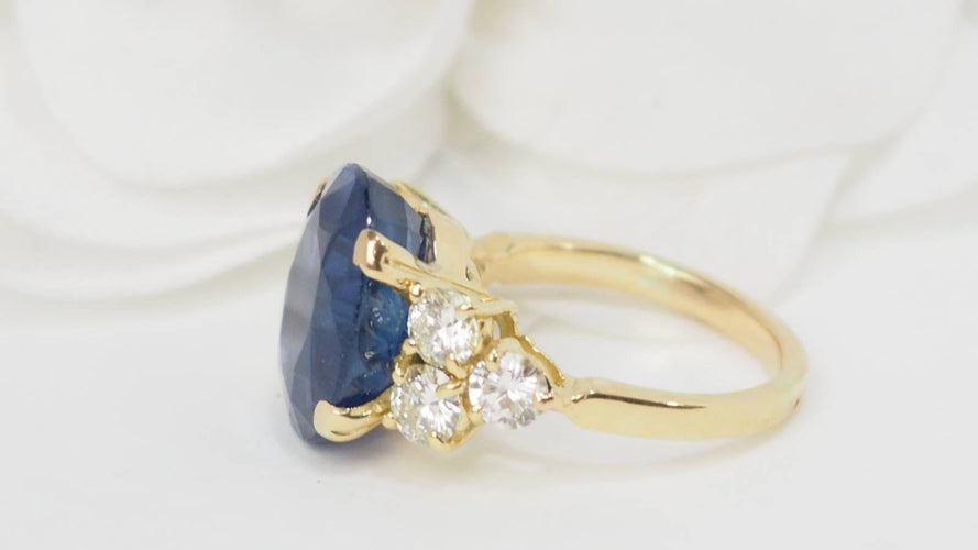 Bague Bague en or jaune, saphir de Ceylan et diamants 58 Facettes