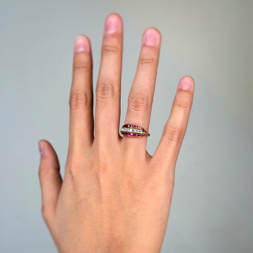 Bague 52.5 Bague - Or, Diamants & Rubis 58 Facettes 250293R